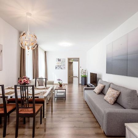 בודפשט 211 / 1 Bedroom / Modern Condo In City Center מראה חיצוני תמונה